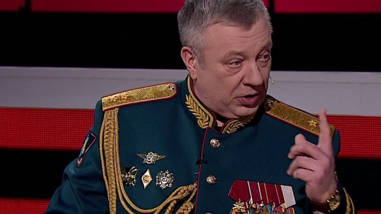 Генерал-лейтенант Андрей Гурулев сообщил о возможности полной демобилизации На пресс-конференции, посвященной вопрос...