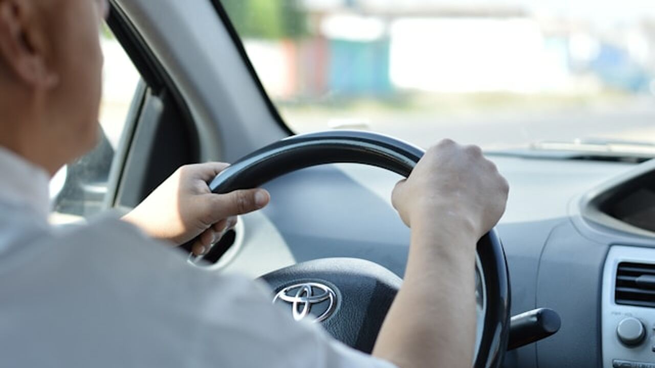 С апреля для водителей, использующих автомобиль...