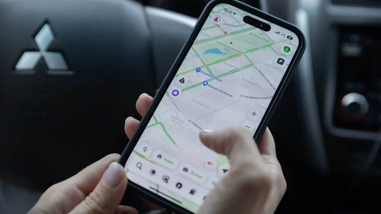 Эксперт телекома: какие гаджеты нельзя оставлять в машине зимой Зимой техника в автомобиле сталкивается с более...