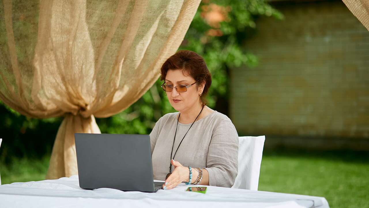 Жители Чувашии старше 55 лет стали чаще пользоваться ИИ Нейросети перестают быть исключительно «игрушко...