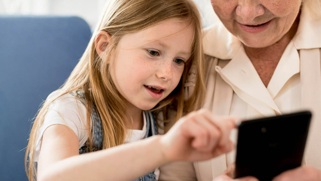 Билайн запустил «план б. – kids»: безопасную платформу с нейросетями и игровой валютой для детей Билайн представил новую платформу «план б. – ki...