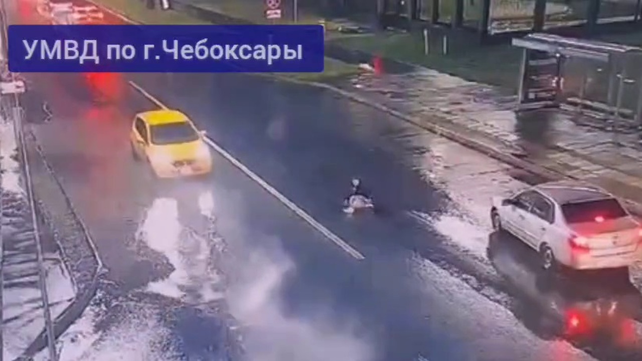 Пенсионер сбил первокурсницу на «зебре» в Чебоксарах   Вчера вечером на улице Иванова в Чебоксарах про...