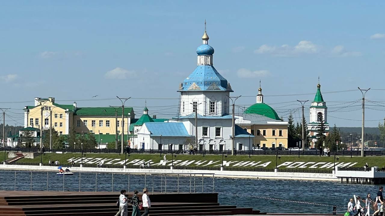 Туристы в Чебоксарах стали активнее делиться впечатлениями в соцсетях Чаще всего в столицу Чувашии с июля по август п...