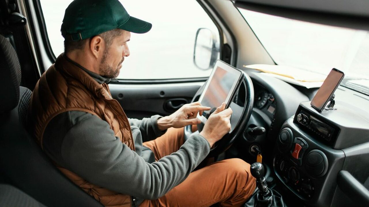 Средние расходы россиян на сезонное обслуживани...