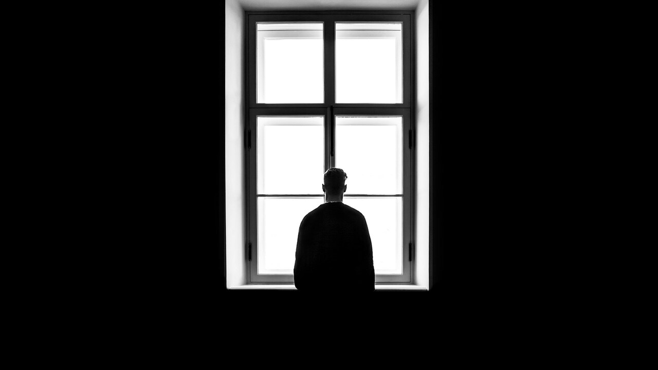 Социальная изоляция: три главных риска для здоровья интровертов Эксперт в области науки о поведении Дэви...