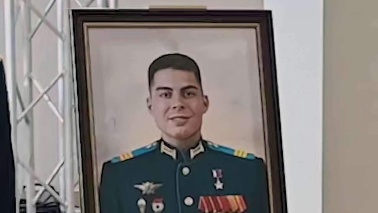 Глава Чувашии Олег Николаев сегодня передал мед...