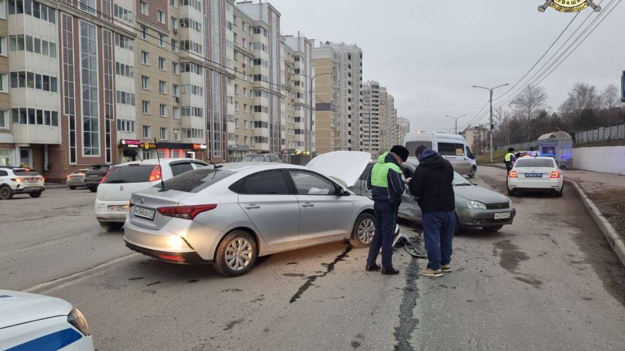 В Чебоксарах сегодня днем произошло ДТП на улиц...
