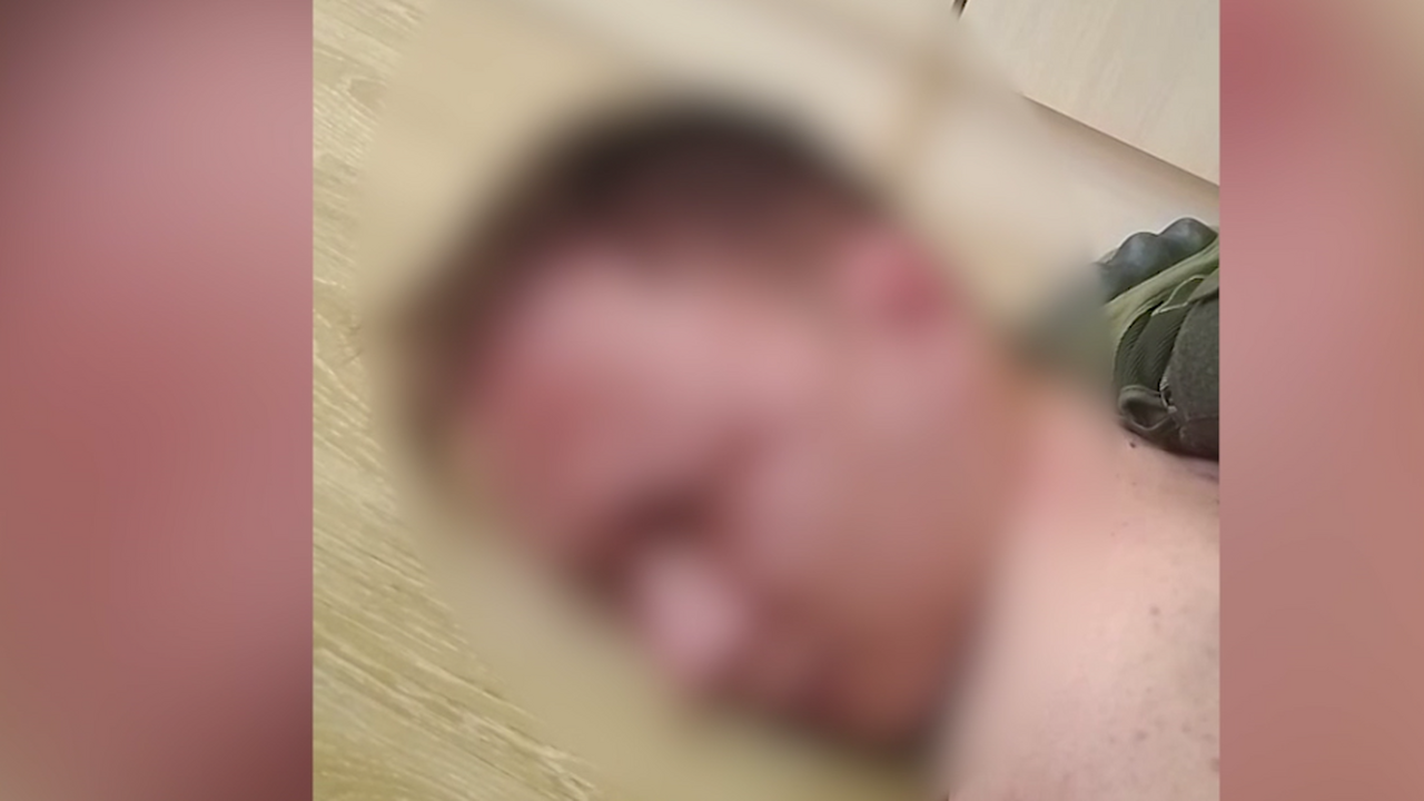 В Чувашии задержали вебкам-моделей и организатора порнотрансляций В Чебокасарах задержали семь вебкам-моделей и о...