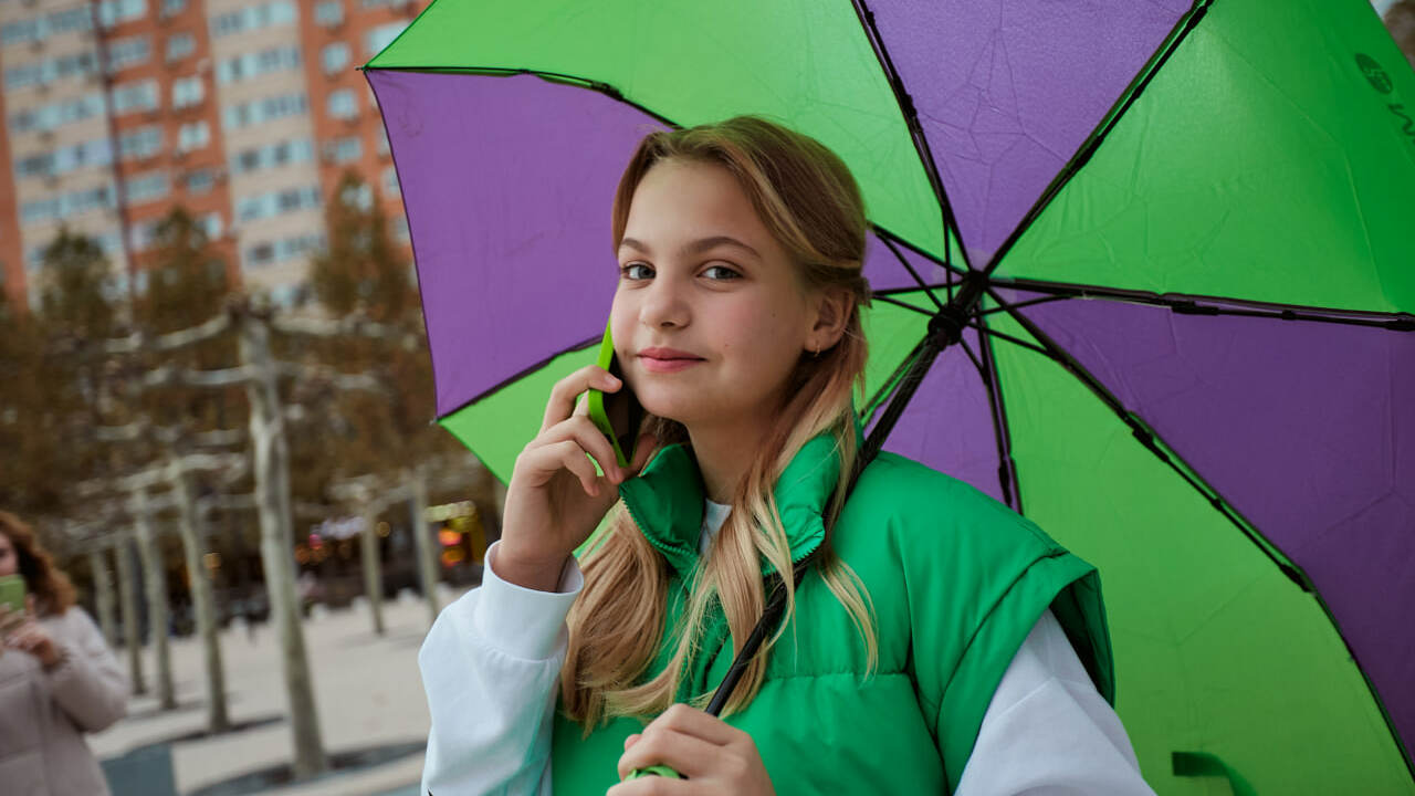 «Дождевики» для гаджетов: как правильно защитить устройства в сезон дождей В сезон ливневых дождей риск намокания смартфон...