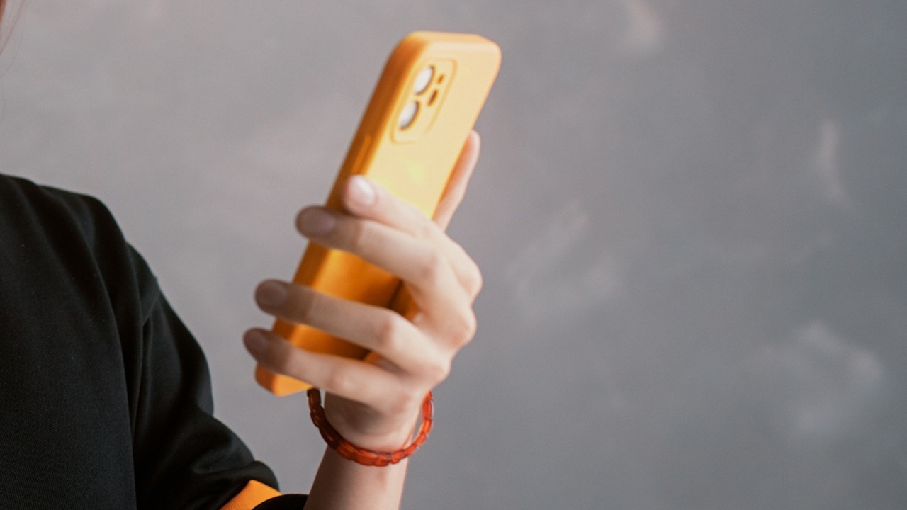 Российский блогер и стример Илья Exile с команд...