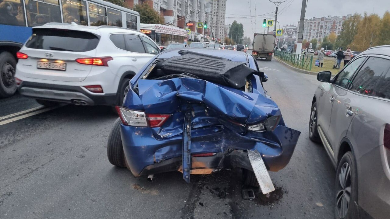 В Чебоксарах проводится разбирательство по ДТП,...