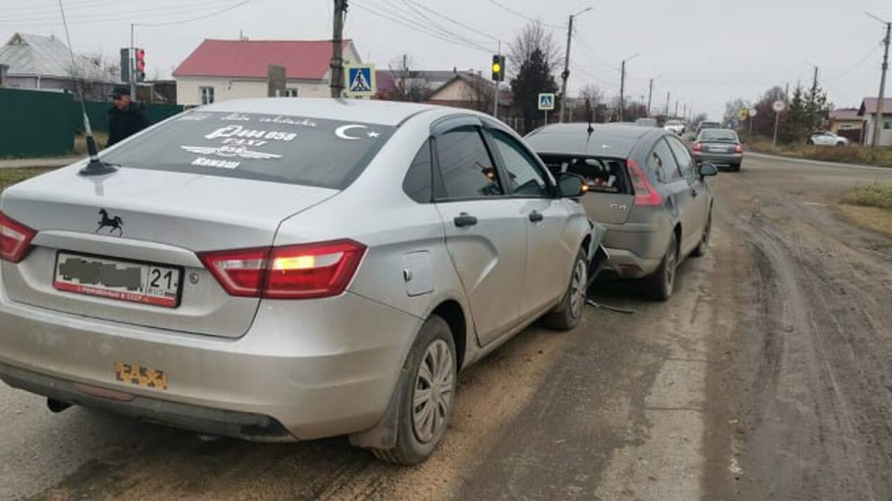 В Чувашии пьяный житель Канаша попал в аварию н...