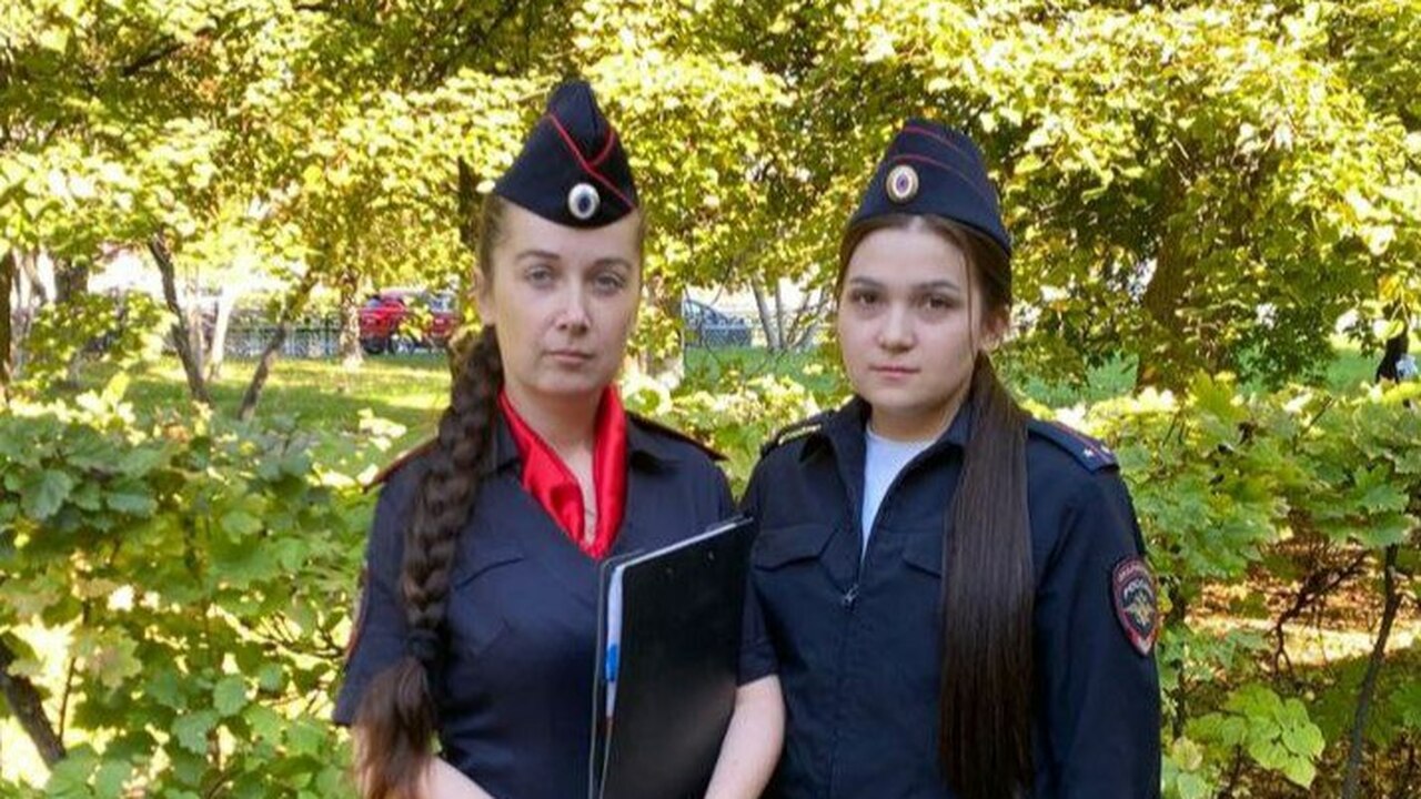 В Чебоксарах сотрудницы полиции помогли 91-летн...