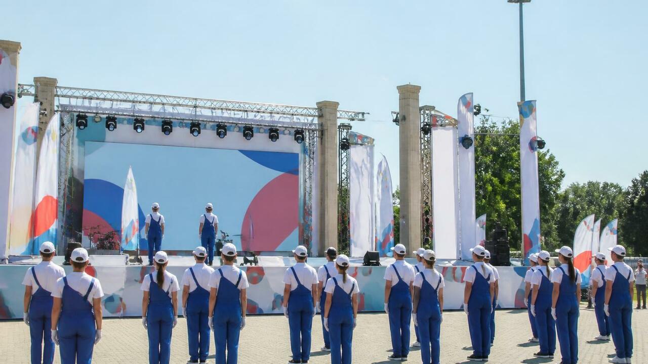 В Чебоксарах открыли летний трудовой сезон студотрядов 26 мая в Чебоксарах открыли летний трудовой сез...