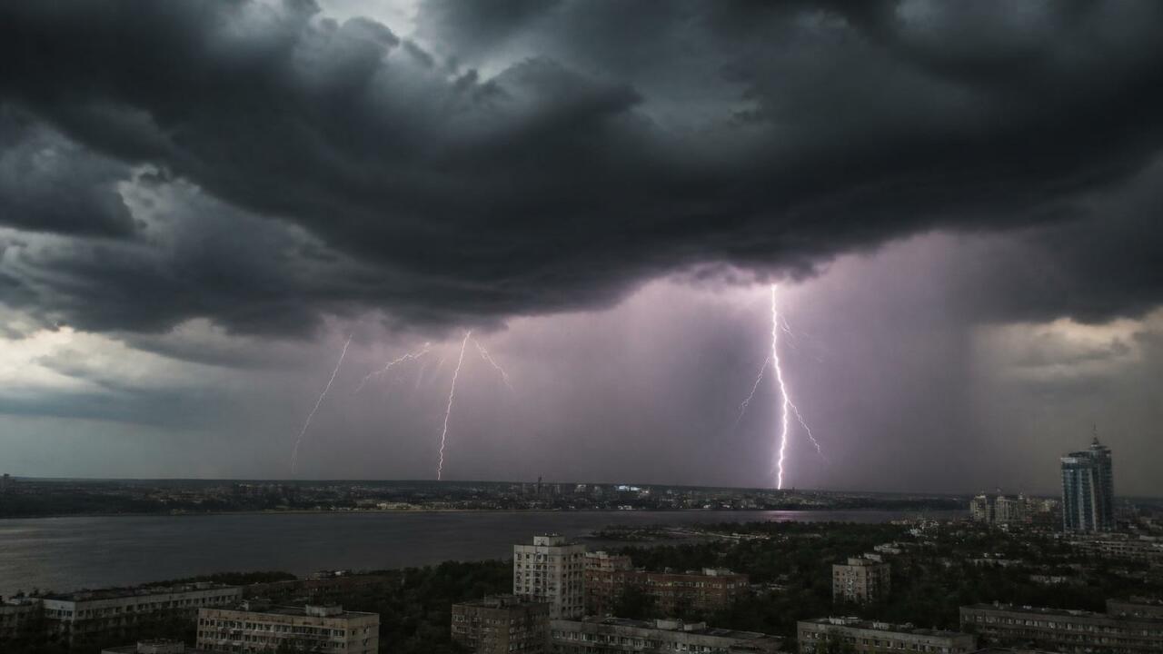 МЧС Чувашии объявило жёлтый уровень погодной оп...