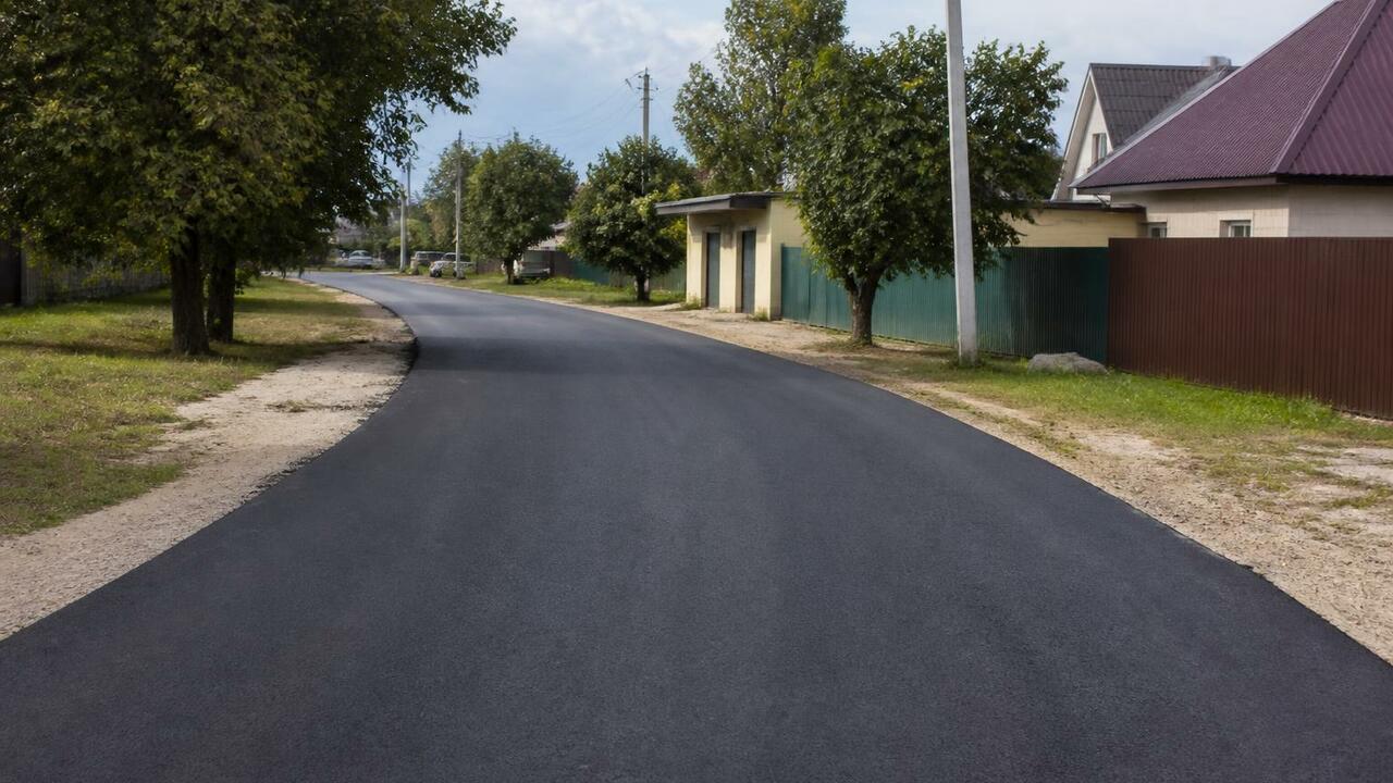 Завершён ремонт дороги по улице Калинина в Ядри...