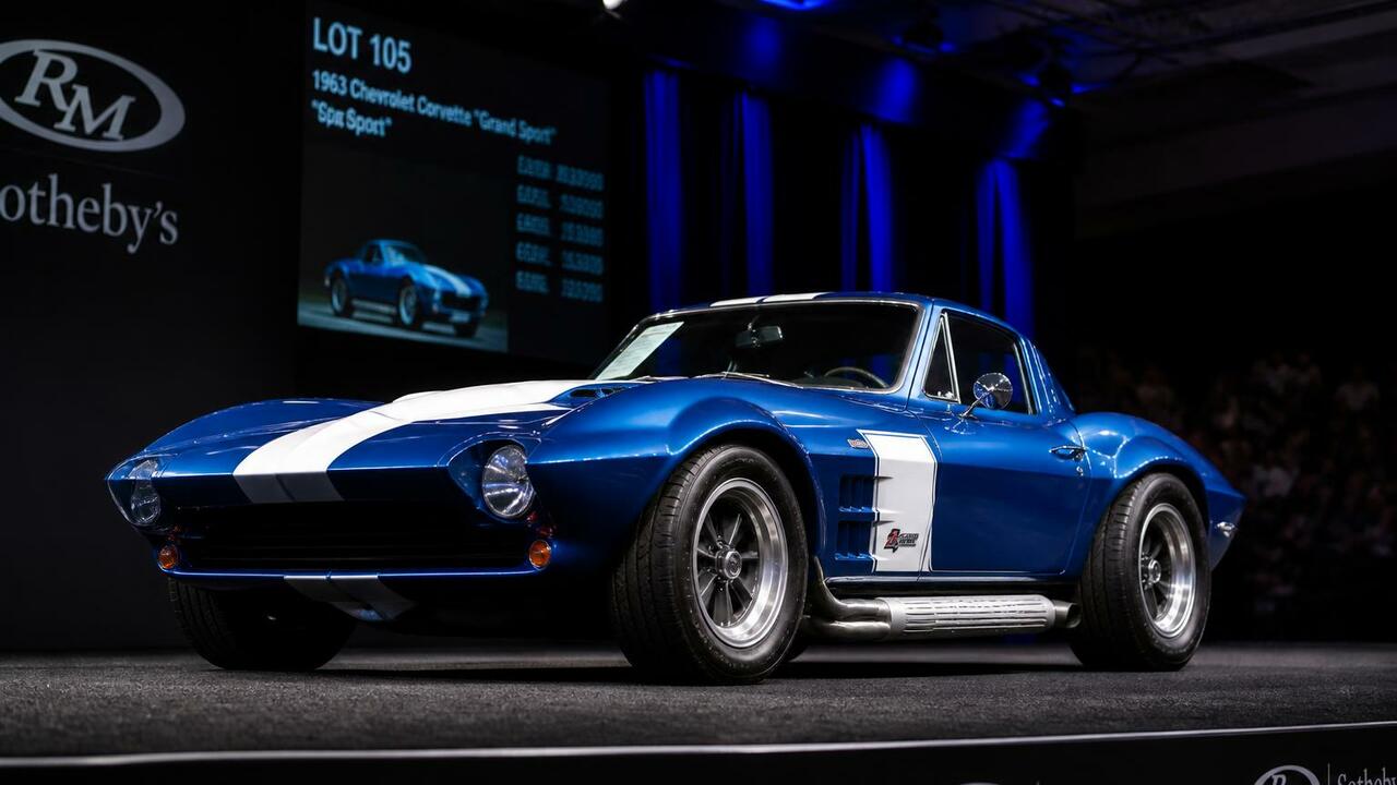 На аукционе в Монтерее Chevrolet Corvette Grand...