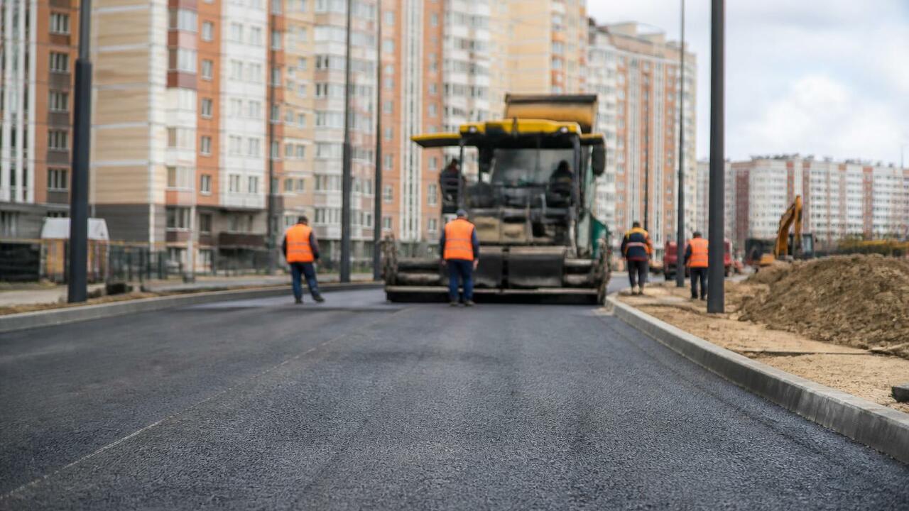В Чебоксарах достраивают дорогу за 48 млн рублей в микрорайоне Олимп В Чебоксарах достраивают дорогу за 48 млн рубле...