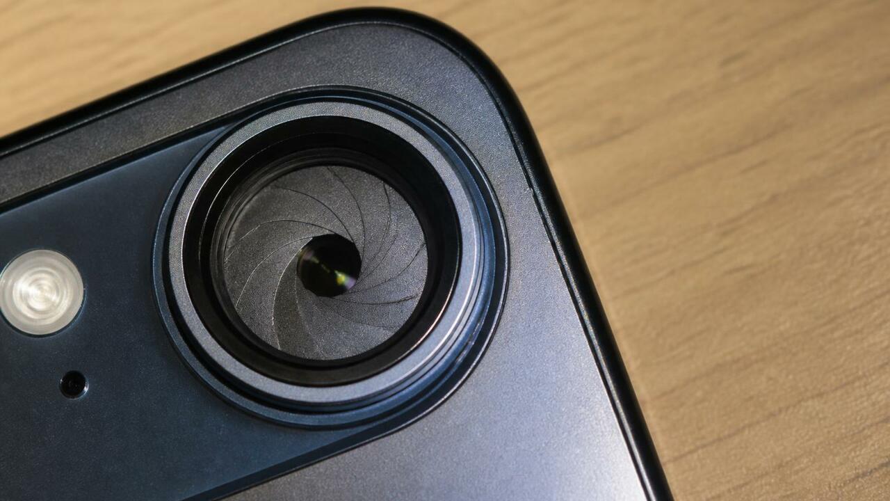 Переменная диафрагма в смартфонах: кто делал это до iPhone 18 Pro Переменная диафрагма в смартфонах: Samsung, Son...