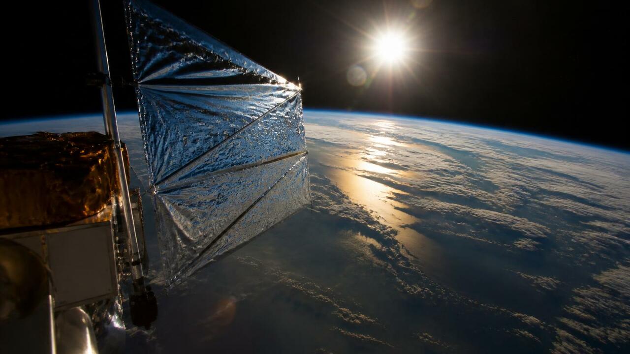 Стартап Reflect Orbital получил лицензию FCC на...