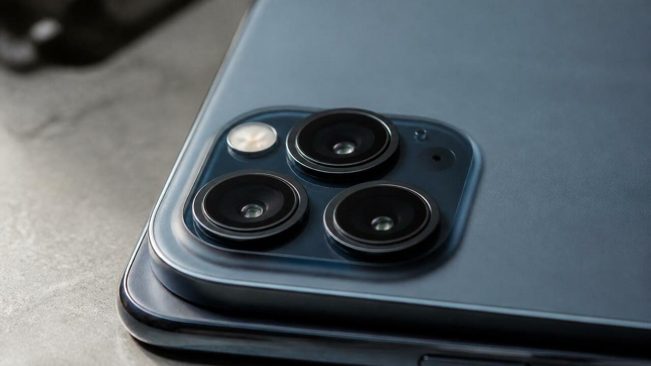 iPhone 18 Pro: новая камера разочаровала профессионалов Apple добавила ручную регулировку диафрагмы в i...