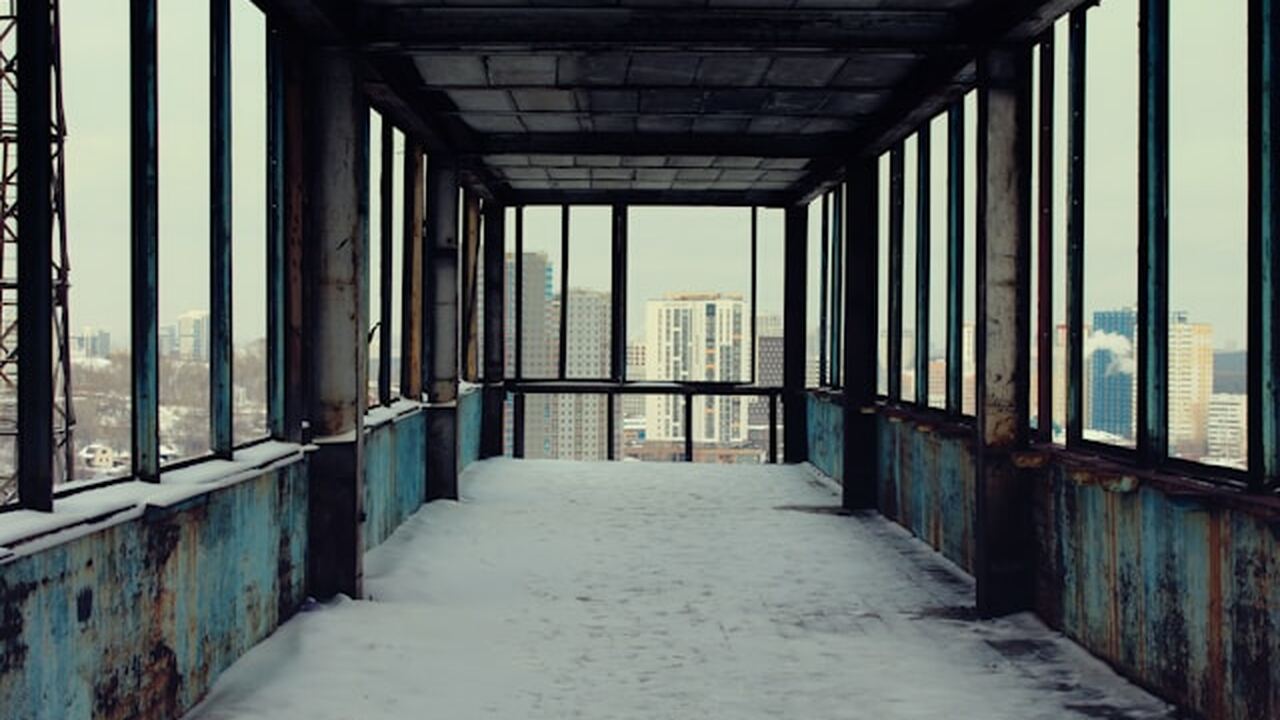 Даже в квартирах с современными пластиковыми ок...