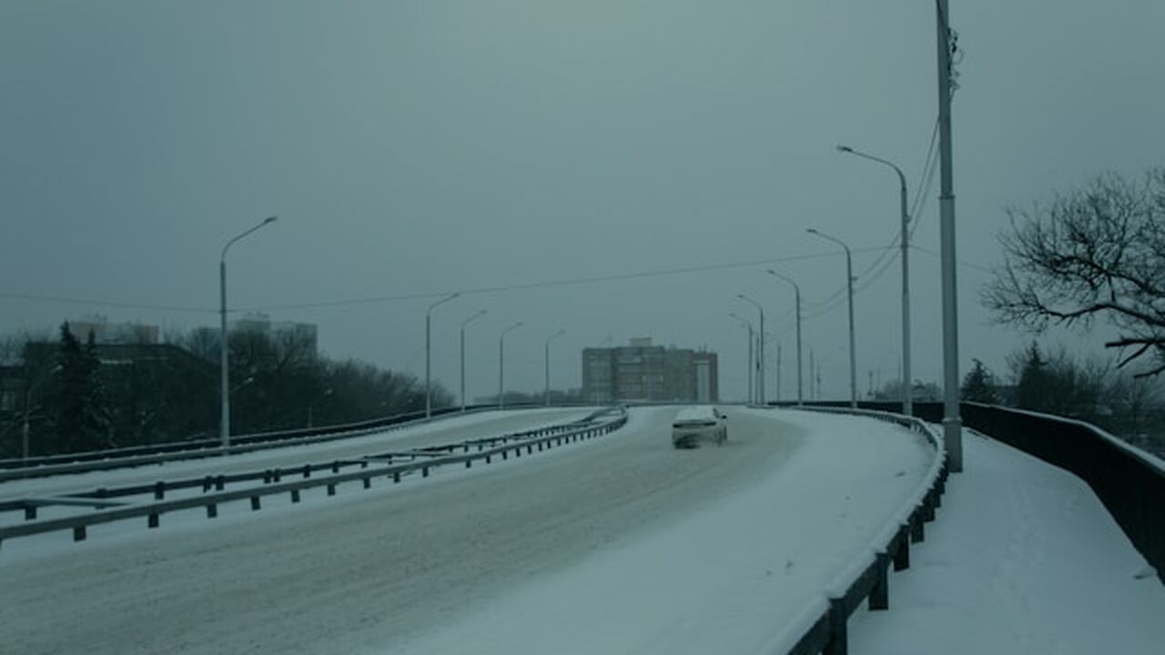 Вопрос о необходимости покидать автомобиль при ...