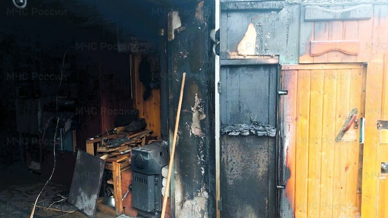 Гараж и мусорный контейнер горели в Чебоксарах За последние сутки в Чебоксарах произошло два п...