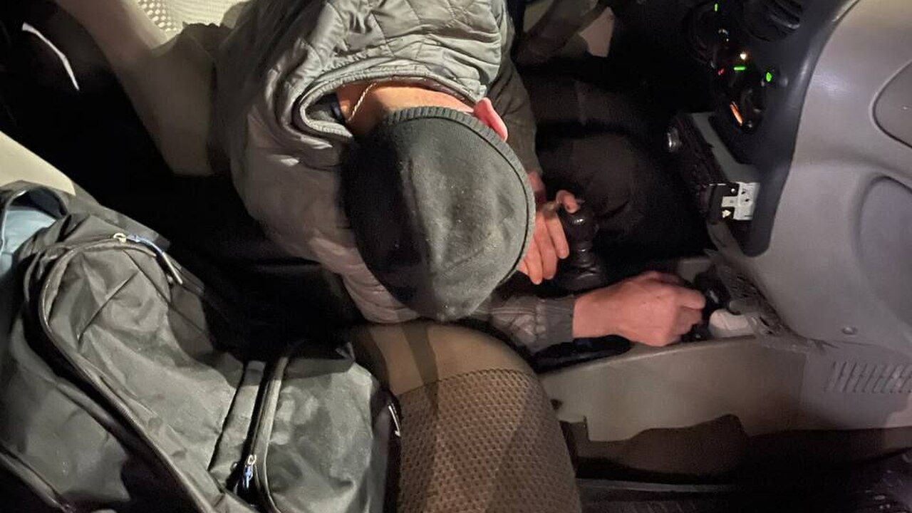 31 октября в Чебоксарах сотрудники ГИБДД остано...