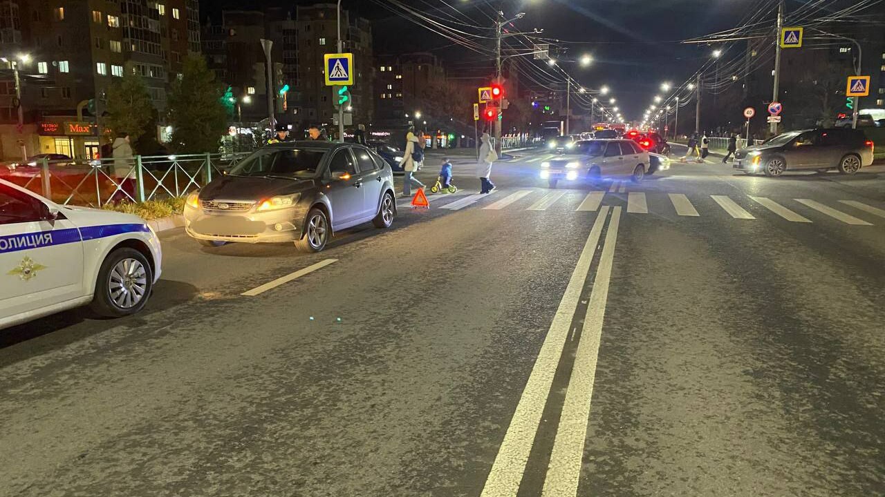 На проспекте Горького в Чебоксарах сбили 13-летнего школьника В Чебоксарах на сегодня в шесть вечера произошл...