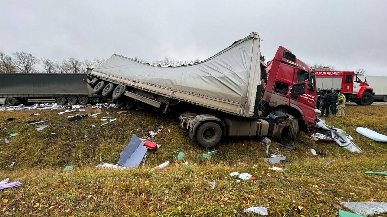 В суд направили дело о смертельном ДТП с тремя большегрузами в Чувашии 62-летнего гражданина сопредельного государства...