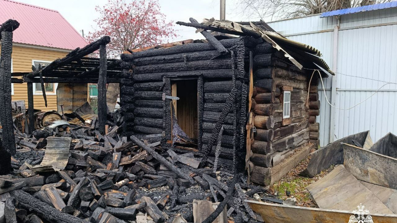 В Чувашии потушили крупный пожар в частном подворье пенсионера В Батыревском округе Чувашии вчера вечером прои...
