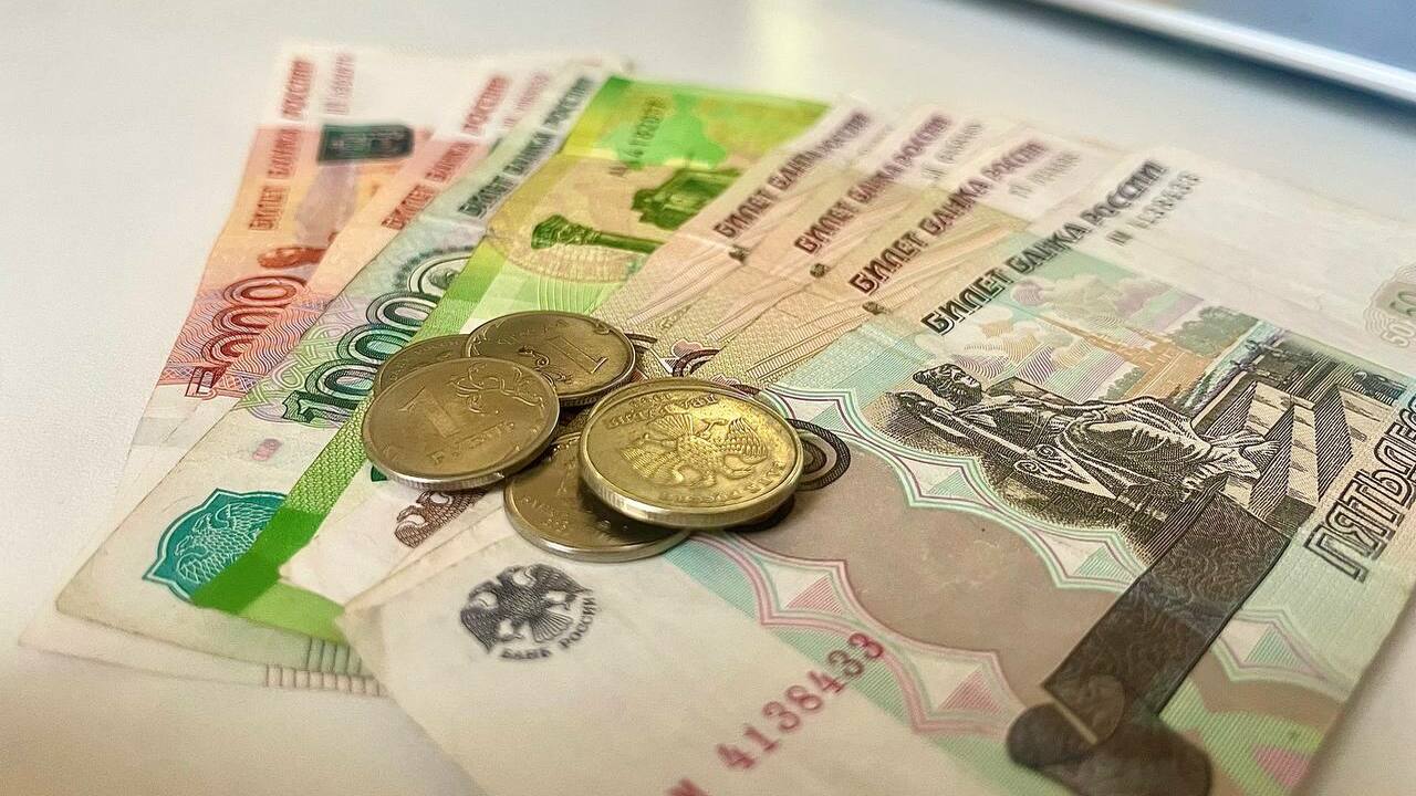 Уже с завтрашнего дня 5000 больше не деньги: неожиданная новость от Центробанка В 2025 году в обращение поступит новая версия 1...