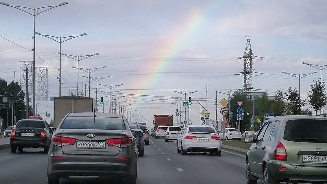 Ураган со скоростью 100 км/ч: синоптики призвал...