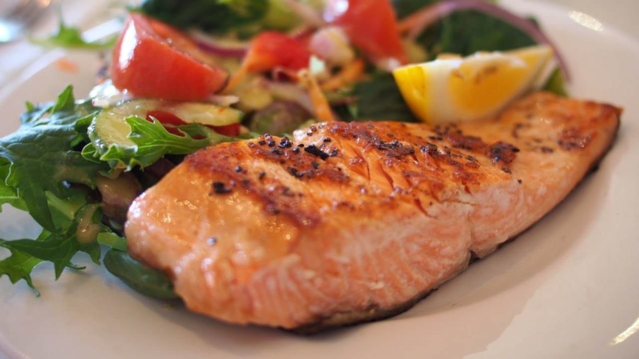 Новогодний стол может быть изысканным и без дор...