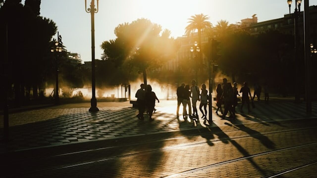 Жаркое лето без рекордов: синоптики оценили температурные риски Российские специалисты в области климата и мете...