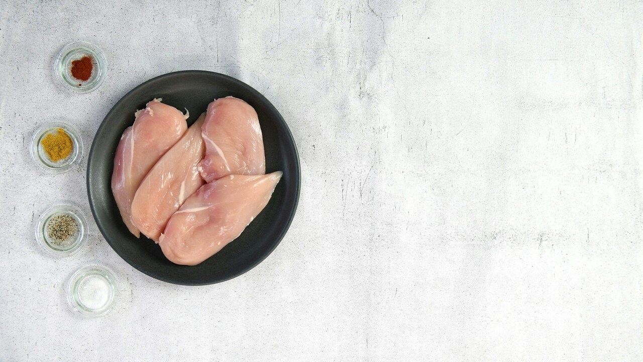 Как избавиться от химикатов в курином мясе: советы от работника птицефабрики Безопасность вашего питания начинается с правил...