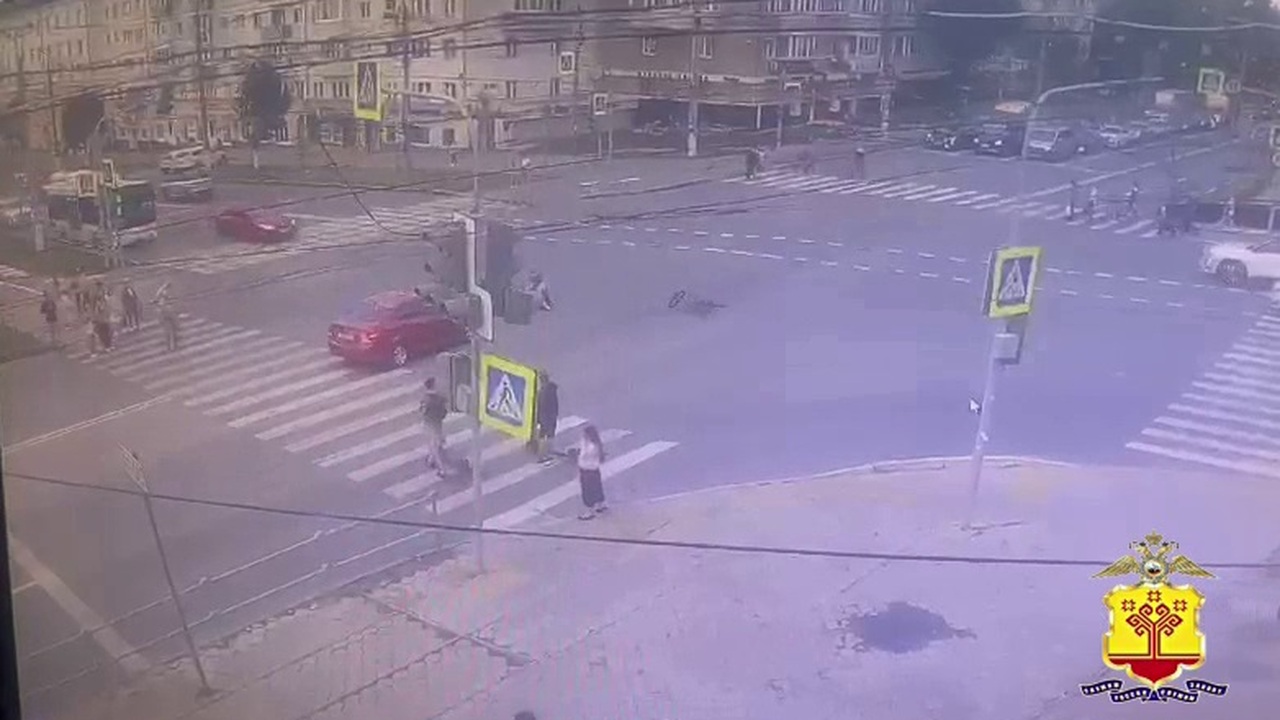 Вчера днем на пешеходном переходе на улице Гага...