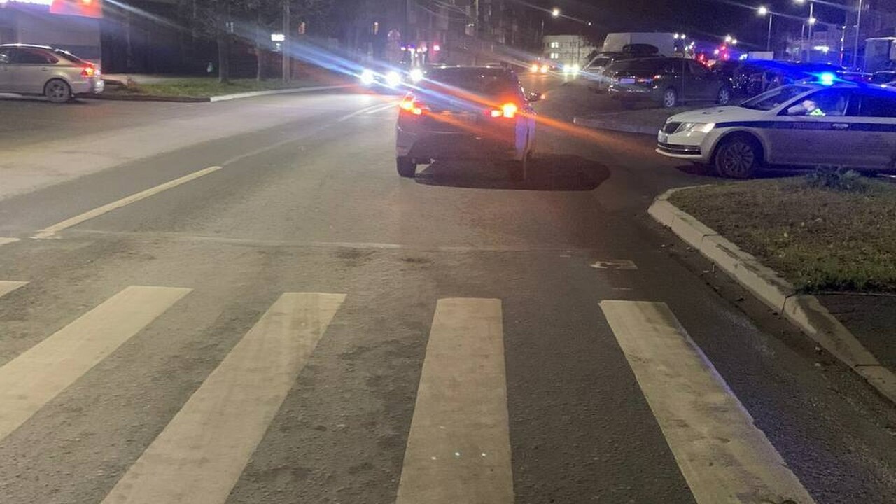 В Чебоксарах иномарка сбила 13-летнюю школьницу на «зебре» В Чебоксарах сегодня в семь вечера произошло ДТ...