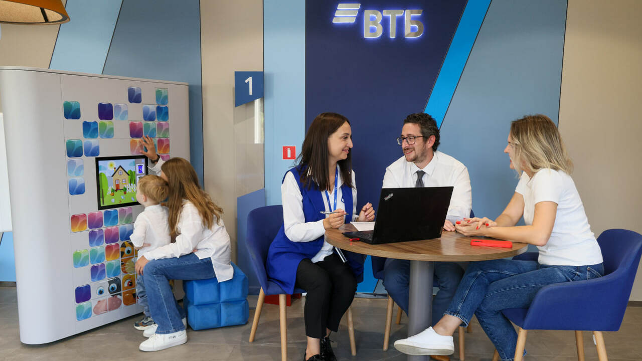 Книжный сервис Литрес, банк ВТБ и рекомендатель...