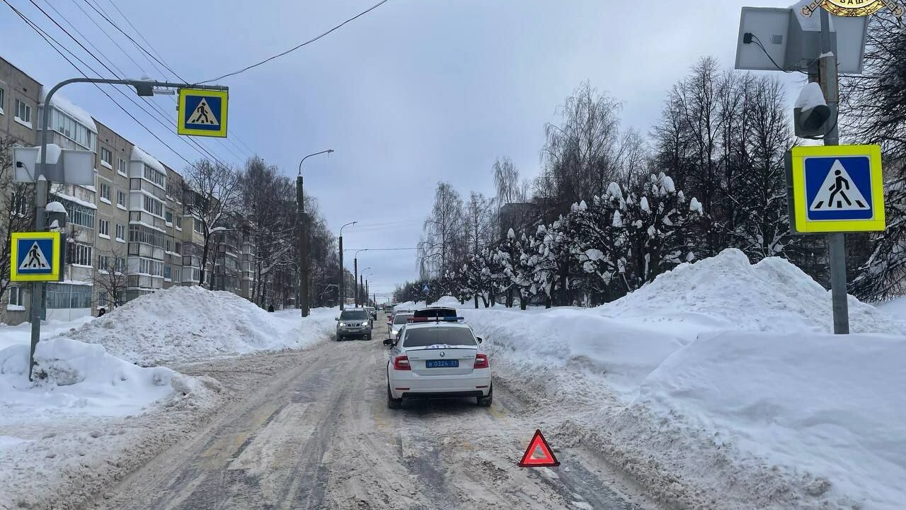 В Чебоксарах днем 9 февраля произошло ДТП у дом...