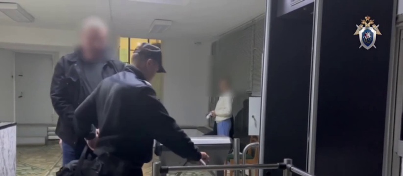 Против главы стройфирмы и чиновников Минстроя Ч...