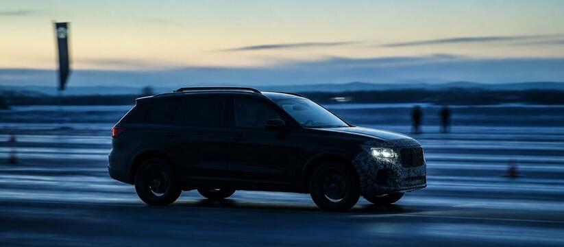 Кроссовер Hongqi HS6 получил пять звезд в краш-...