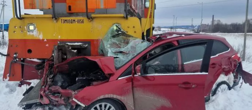 В Чувашии в столкновении с локомотивом погибла ...