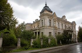 Купеческий дом XIX века в Алатыре выставлен на ...