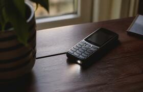 Nokia 300 Charge: ретро-телефон с фонариком и б...