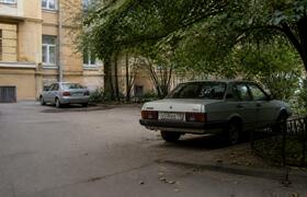 В Чебоксарах ищут хозяев двух брошенных машин в...